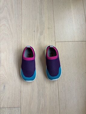 See Kai run toddler purple knit Colorblock sneakers, size 6